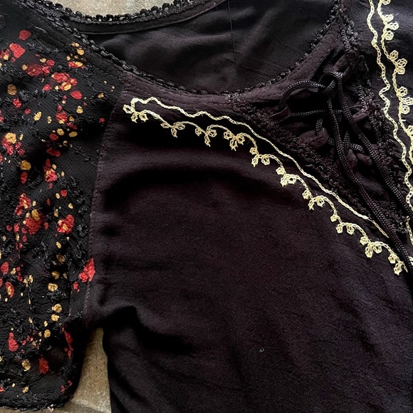 ⭐️BOGO FREE⭐️SAKKAS “Cora” Relaxed-fit Batik Embroidered Blouse - Picture 7 of 11